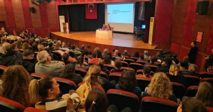 NAZİLLİ’DE CUMHURİYETİN İLK KADIN VEKİLLERİ KONUŞULDU