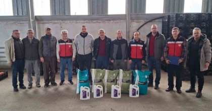 SİMAV’DA 11 SERA ÜRETİCİSİNE 2,5 TON GÜBRE DESTEĞİ

