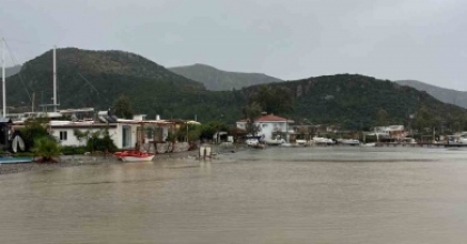 MARMARİS’TE SON 24 SAATTE 60 KİLOGRAM YAĞIŞ DÜŞTÜ
