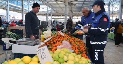 MENTEŞE BELEDİYE ZABITASINDAN ETİKET DENETİMİ
