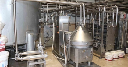 GEDİZ’DE SÜT İŞLEME TESİSİNE YÜZDE 50 HİBE DESTEĞİ
