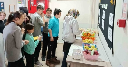 HİSARCIK AİHL’DE DÜRÜSTLÜK MARKETİ AÇILDI
