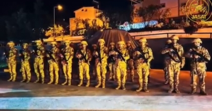 SÖKE’DE SİLAHLI PAYLAŞIM YAPAN ŞAHISLARA OPERASYON: 4 GÖZALTI
