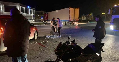 MENTEŞE’DE MOTOSİKLET TIRA ÇARPTI: 1 ÖLÜ
