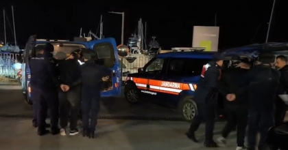 ORGANİZE SUÇ ÖRGÜTÜ ÜYELERİ YURTDIŞINA KAÇARKEN YAKALANDI
