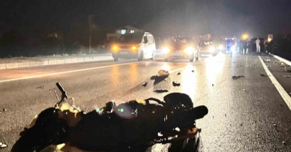 FETHİYE’DE HAFİF TİCARİ ARAÇ, ELEKTRİKLİ BİSİKLETE ÇARPTI: 1 ÖLÜ
