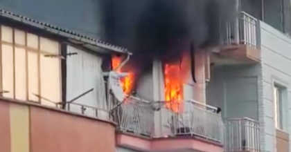 MANİSA’DA EV YANGINI: 6 KEDİ TELEF OLDU
