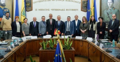 İZMİR’DEN BÜKREŞ’E BİLİM KÖPRÜSÜ