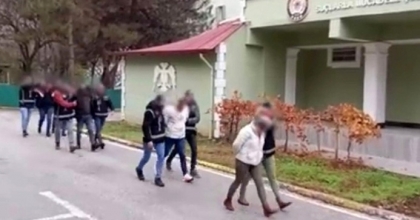 UŞAK’TA TEFECİLERE YÖNELİK OPERASYONDA 5 ŞÜPHELİ GÖZALTINA ALINDI
