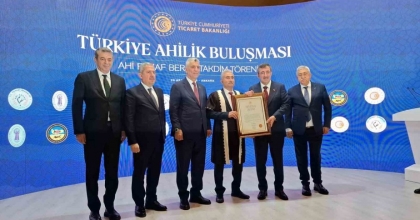 AYDIN’IN AHİSİ GÜLTER’E AHİ ESNAF BERATI VERİLDİ