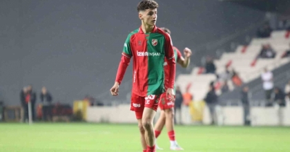 KARŞIYAKALI ADEM YEŞİLYURT’A YURT DIŞINDA İLGİ
