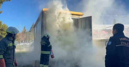 MENTEŞE’DE ELEKTRİK TRAFOSUNDA YANGIN PANİĞİ
