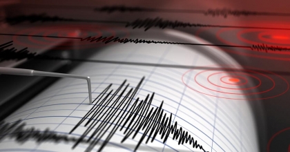 ÇAMELİ GÜNE DEPREMLE UYANDI
