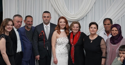 DANIŞMANINI MUTLU GÜNÜNDE YALNIZ BIRAKMADI