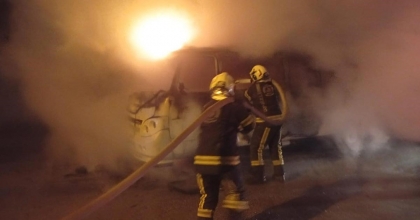 PARK HALİNDEKİ MİNİBÜS ALEV ALDI