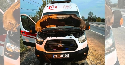SEYİR HALİNDEKİ AMBULANS ALEV ALDI