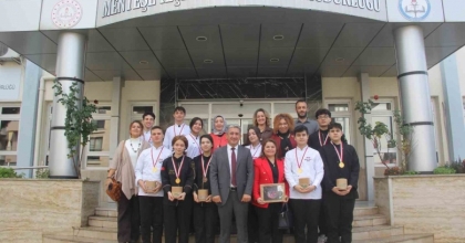 MENTEŞELİ GENÇ ŞEFLER, İSTANBUL’DAN 11 MADALYA İLE DÖNDÜ
