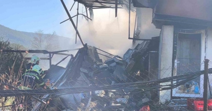 MUĞLA’DA EV VE OTOMOBİL KÜLE DÖNDÜ
