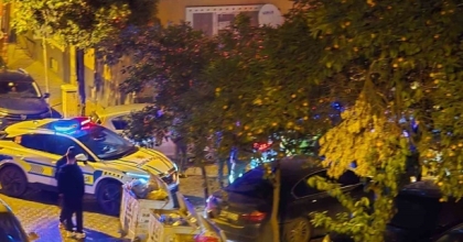 ÇOCUKLARA ÇARPIP KAÇTI, PLAKASINI ÇÖP POŞETİYLE GİZLEDİ
