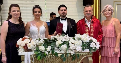 YUNUSEMRE’DE 2025 YILINDA BİN 464 ÇİFT DÜNYAEVİNE GİRDİ
