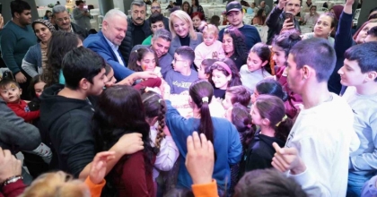 MENEMEN’DE ÖZEL ÇOCUKLARIN KARNE SEVİNCİ YÜREKLERİ ISITTI