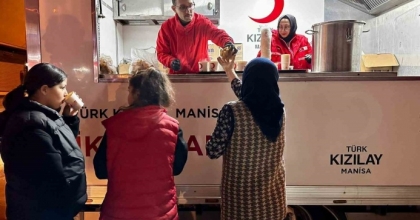 KIZILAY’DAN MİRAÇ KANDİLİ’NDE 2 BİN 500 KİŞİYE İKRAM