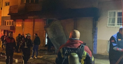 AYDIN’DA YANGIN: DUMANDAN ETKİLENEN 2 KİŞİ HASTANEYE KALDIRILDI
