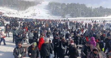 GEDİZ MURAT DAĞI TERMAL KAYAK MERKEZİ’NDE KAR VE KAYAK KEYFİ
