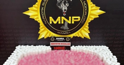 ARAÇTA BİNLERCE SENTETİK HAP ELE GEÇİRİLDİ
