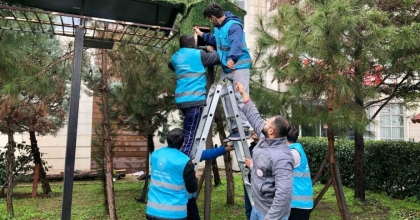 YURT ÖĞRENCİLERİ KUŞLAR İÇİN EV YAPTILAR