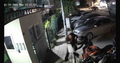 İZMİR’DE SAPLANTILI ESKİ SEVGİLİ CİNAYETİ: ADRESİNİ DEĞİŞTİRDİ YİNE KURTULAMADI
