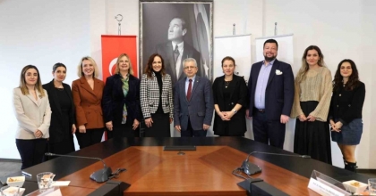 İEÜ İLE KARŞIYAKA BULUŞTU, KAZANAN ÇOCUKLAR OLDU