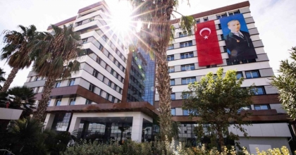 YAĞMUR SUYUNU DÖNÜŞTÜRÜYOR, TASARRUF SAĞLIYOR
