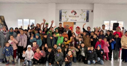 ÇOCUKLAR SAĞLIKLI BESLENMEYİ TİYATROYLA ÖĞRENDİ