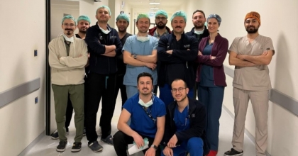 KÜTAHYA’DA SES TELİ FELCİNDE İLK BAŞARILI SİNİR YAMASI AMELİYATI
