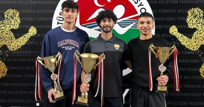 AKA SPOR İKİ KUPAYLA DÖNDÜ