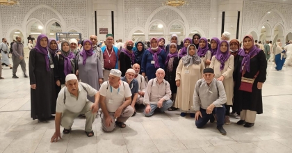 DENİZLİLİ UMRECİLERDEN KÂBE’DE DUYGUSAL VEDA