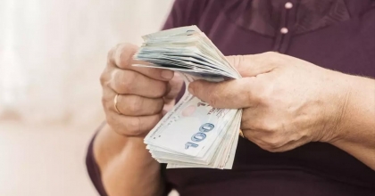 EMEKLİLERİN ZAM FARKLARI BUGÜN YATIRILIYOR