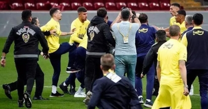 FENERBAHÇELİ İKİ YILDIZA HAPİS CEZASI