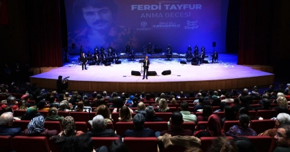 FERDİ TAYFUR DENİZLİ’DE ŞARKILARIYLA ANILDI