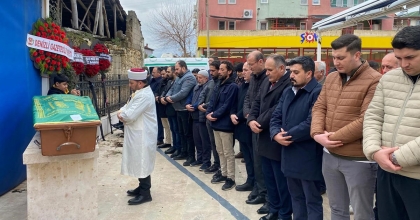 GAZETECİ KARAPINAR 8 AY SONRA BU KEZ BABA ACISI YAŞADI