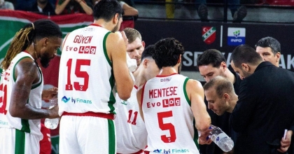 KARŞIYAKA BASKETBOL, ÜÇÜNCÜ GALİBİYETİNİ ALDI