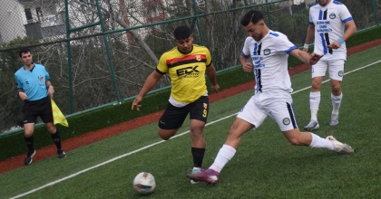 KOCAÇINARSPOR ZİRVEDE VİTES DÜŞÜRMÜYOR: 1-0