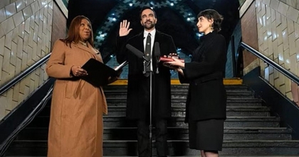 NEW YORK'UN İLK MÜSLÜMAN BAŞKANI MAMDANI GÖREVİ DEVRALDI