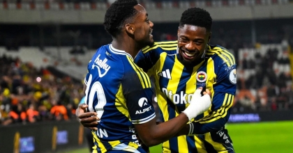 SÜPER KUPA FİNALİNDE FENERBAHÇE GALATASARAY DERBİSİ 