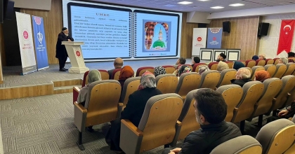 UMRE YOLCULARINA SEMİNER DÜZENLENDİ