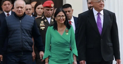 VENEZUELA'NIN İLK KADIN BAŞKANI GÖREVİ DEVRALDI