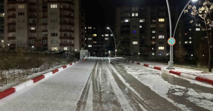 UŞAK’TA SAĞANAK YAĞIŞ SONRASI DOLU ETKİLİ OLDU
