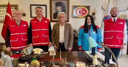 TÜRK KIZILAY’DAN MANİSA’DA 200 AİLEYE SICAK İFTAR DESTEĞİ
