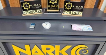 UŞAK’TA NARKOTİK EKİPLERİNDEN ZEHİR TACİRLERİNE DARBE: 14 TUTUKLAMA
